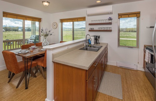 Bozeman Casa | NEW! Private River access with spectacular views of Gallatin Gateway