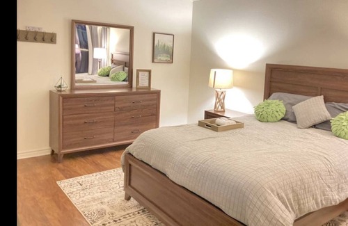 Bonanza Casa | ★ NEW PRIVATE WORK/TRAVEL SUITE in Laredo! ★