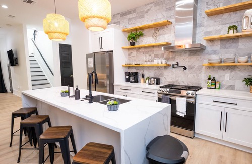 Tulane - Gravier Casa | New Property 5bedroom 3bathroom Near the French Quarter, Caesars Superdome