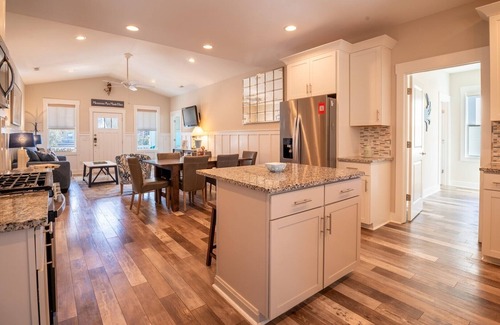 St. James Casa | NEW Property- Pet Friendly Private Home with Fenced Yard-20% off through 8/16