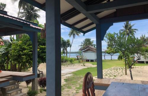 Nias Cama Y Desayuno | New Raya - Nias Beach Bungalows
