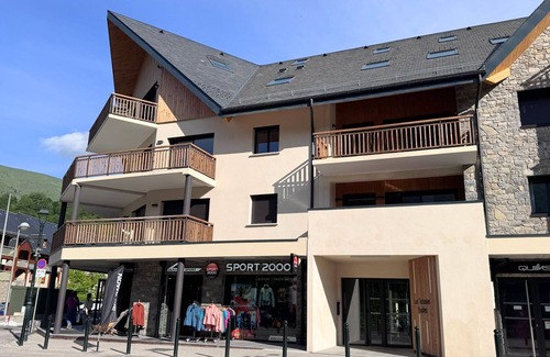 Saint-Lary-Soulan Apartamento | New - Refined apartment in Saint-Lary village center, 3 bedrooms- 8 pers.