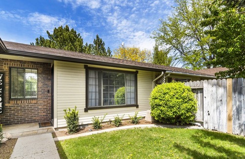 Twin Falls Casa | NEW Remodel-Covered Patio w/ Picnic Table - Shoshone Falls <3 miles away