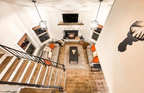 Breckenridge Casa | NEW Remodeled Cozy Mountain Getaway