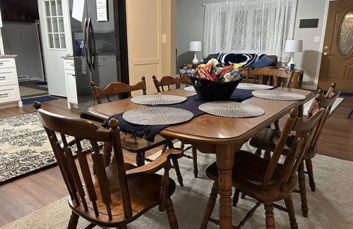 Stormstown Casa | New Remodeled home. Quiet family neighborhood. 15 mins to PSU.