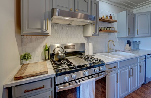 Coxsackie Casa | New! Remodeled Hudson Valley home with stunning river views