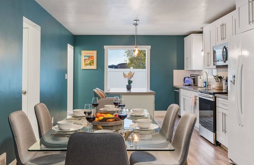 South Salt Lake Casa | NEW & Remodeled! King Beds, Hot Tub, Firepit, GameRoom, Huge Backyard, Mtn Views