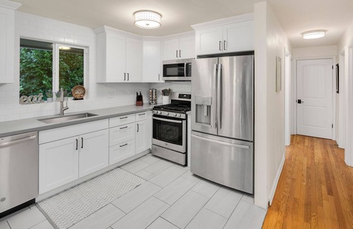 Wedgwood Casa | NEW Remodeled UW Wedgwood/Seattle Retreat | Yard