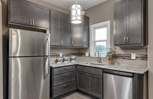St. Louis Condominio | ☆ Nueva renovación ☆ Carondelet Park ☆ Holly Hills ☆ Yard