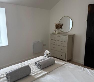Mousehole Casa | New renovated beach front cottage