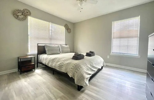 Hinesville Casa | NEW Renovated Family Home! Central Location