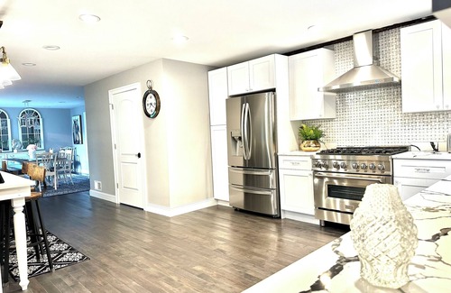 Lake Luzerne Casa | New Renovated Farmhouse , On the Hudson River. Close to Lake George & Saratoga