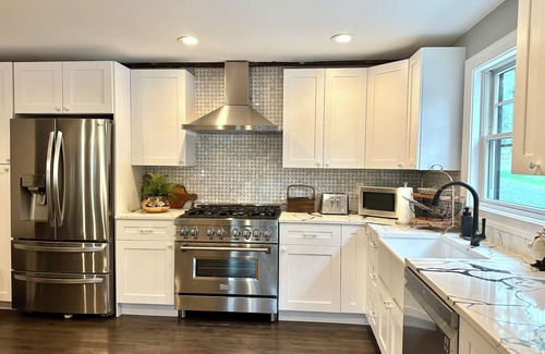 Lake Luzerne Casa | New Renovated Farmhouse , On the Hudson River. Close to Lake George & Saratoga