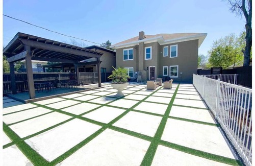 Lower Greenville Casa | ⭐️ NEW Renovated Modern Home in Lower Greenville ⭐️