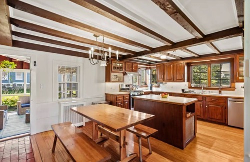 Salem Casa | NEW Robert Manning Place Historic 1824 Salem Home with Parking Walk to Downtown