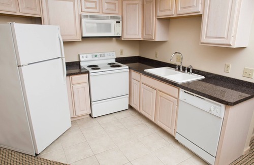 Lake Geneva Apartamento | New! Romantic Lakeside Luxury - walking distance to downtown fun