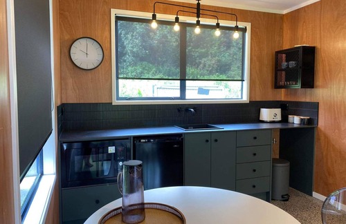 Athenree Cabaña | New Romantic Retreat - 6 minutes to Waihi Beach