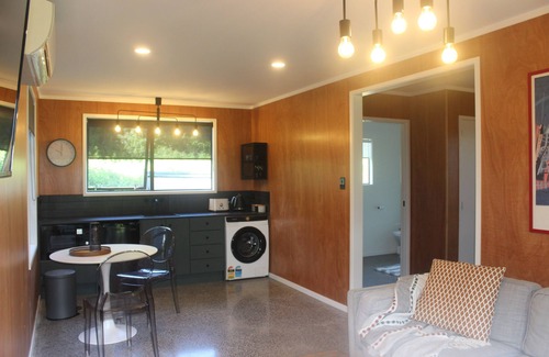 Athenree Cabaña | New Romantic Retreat - 6 minutes to Waihi Beach