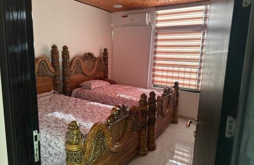 Al Jubeiha Apartamento | New Rooftop 3 bedroom furnished apartment- Super deluxe