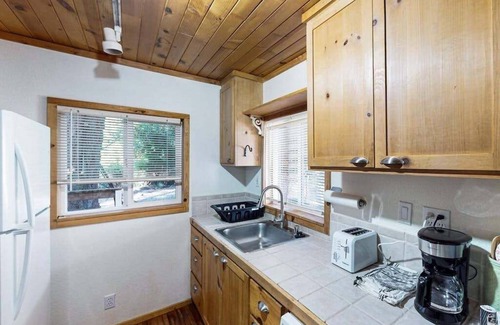 Cobb Apartamento | NEW! Rouge Cobb Mountain Hotel - Cabin 4