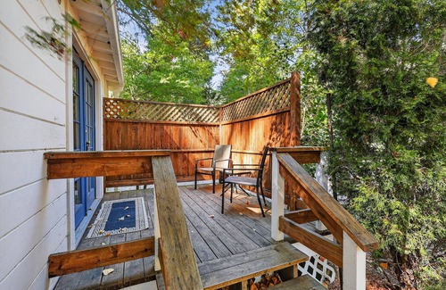 Cobb Apartamento | NEW! Rouge Cobb Mountain Hotel - Cabin 5