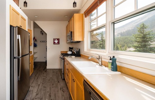Saddle Ridge Casa | NEW! Saddle Ridge B5 3-Bedroom Townhouse with Mountain view