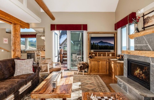 Lost Trails Retreat Casa | NEW! Saddle Ridge F5 (3-Bedroom Home) with Mountain view