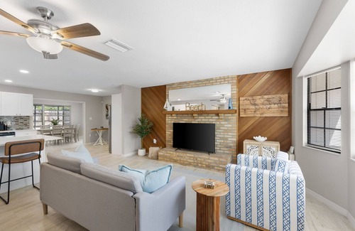 South Gate Ridge Casa | NEW SARASOTA HOUSE with POOL