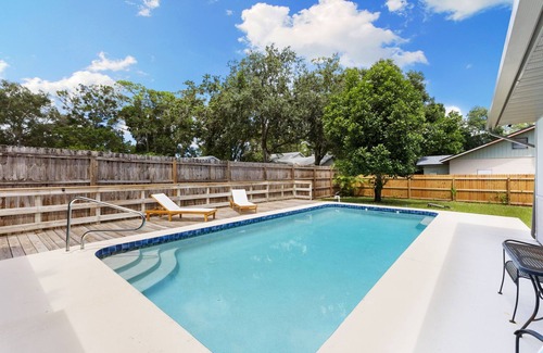 South Gate Ridge Casa | NEW SARASOTA HOUSE with POOL