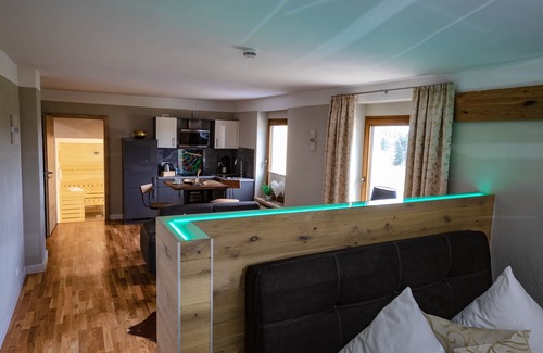 Rommersheim Apartamento | NUEVO - Sauna Suite HOFGUT DETENIDO fantástico para los enamorados