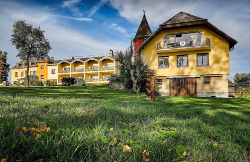 Rommersheim Apartamento | NUEVO - Sauna Suite HOFGUT DETENIDO fantástico para los enamorados