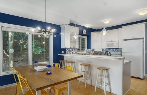 Manistee Casa | NEW Scenic Lake Michigan House w/ Direct Access to Private Beach