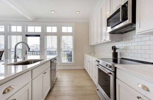 Seabrook Casa | *New* Seabrook's Urban Ocean: Downtown Location!