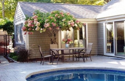 Mews Village Casa | New Seabury Pool Home