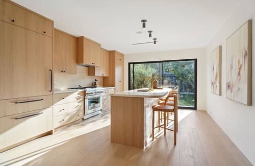 Sherman Oaks Casa | NEW! Sherman Oaks Luxury Retreat w/ Saltwater Pool