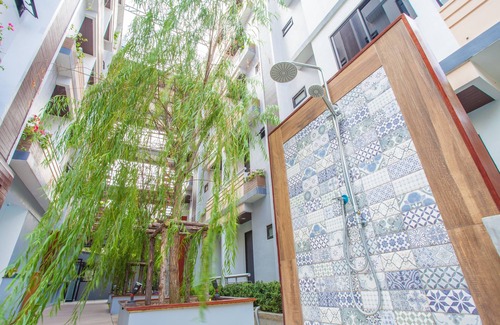 Chana Songkhram Hotel | New Siam Palace Ville