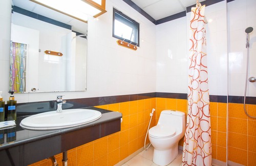 Chana Songkhram Hotel | New Siam Palace Ville