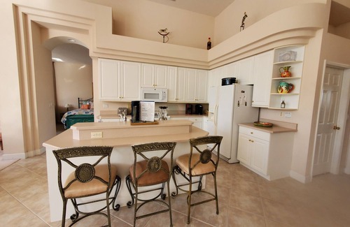 New Smyrna Beach Casa | ¡POCA, HOTUB MAYO oferta de última hora! Abierto de 16 a 24 días elegir fechas Piscina, jacuzzi