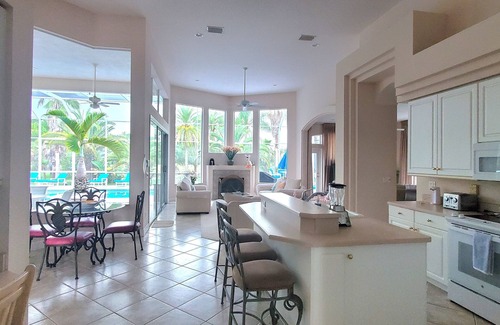New Smyrna Beach Casa | ¡POCA, HOTUB MAYO oferta de última hora! Abierto de 16 a 24 días elegir fechas Piscina, jacuzzi