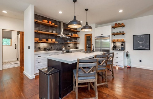 Sky Valley Casa | New! Snowman: Golf Area, Hot Tub, Fireplace, A/C!