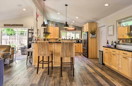 Bay Ho Casa | NEW! SoCal Couple's Sanctuary w/ Backyard Paradise