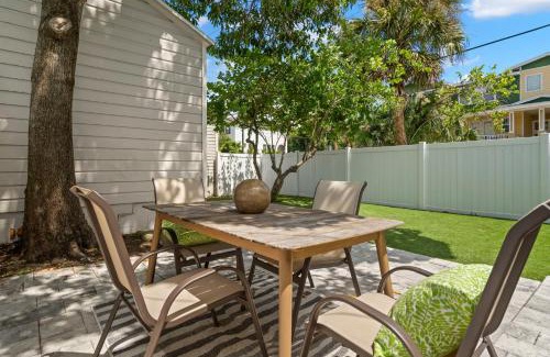 Courier City - Oscawana Casa | NEW! SoHo Oasis - Incredible Home In Heart of SoHo District