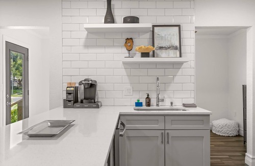 Courier City - Oscawana Casa | NEW Soho Oasis - Stunning Home In Heart of Soho