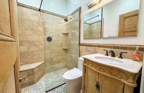 Prudential - St. Botolph Condominio | NEW - South End - Luxury Remodel - Walk to Everything - Desirable location
