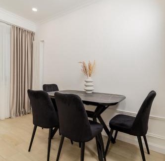 Chisinau Apartamento | New! Spacious 2BR in Quiet Area Alba Iulia