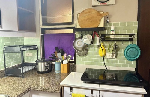 Pasig Apartamento | NEW! Spacious 3BR Home with Fast Wifi & Pool