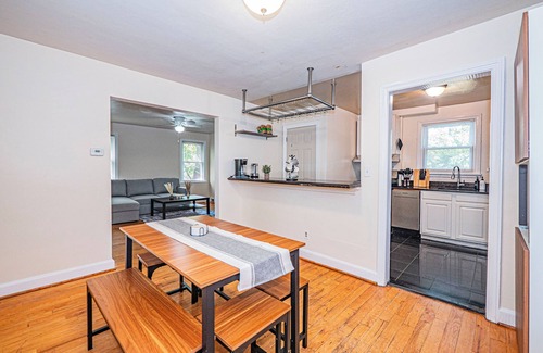 Berwyn Casa | NEW Spacious 5-bedroom house in College Park near UMD!