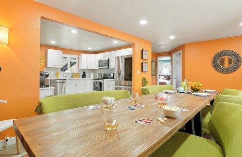Westminster Casa | New + Spacious 5-bedroom house with hot-tub, games, and much more!