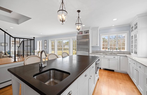 Harwich Center Casa | NEW! Spacious 5 bedroom Estate with Heated Pool in Beautiful Harwich