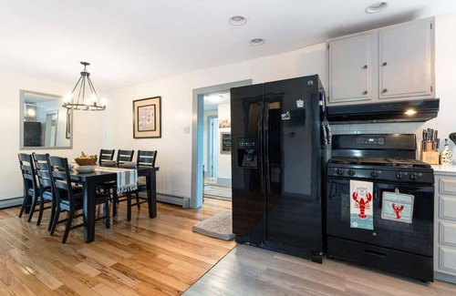 Hancock Casa | New Spacious Acadia Home with Pool!